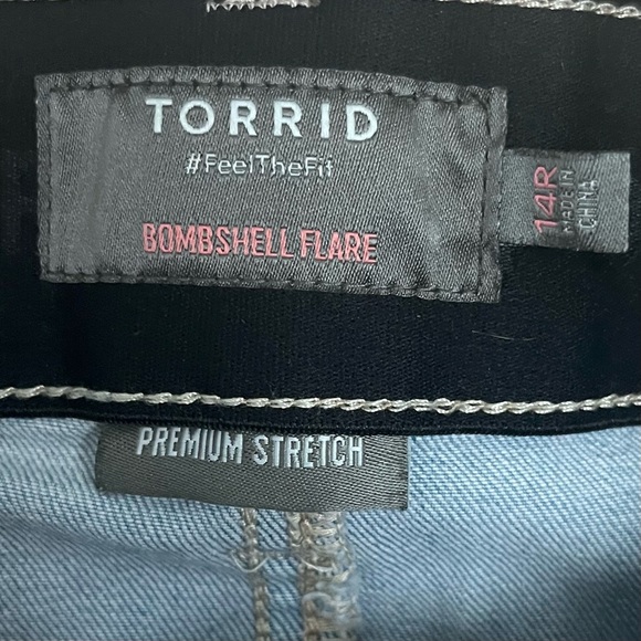 Torrid Flared Blue Jeans - Size 14 - Picture 6 of 6